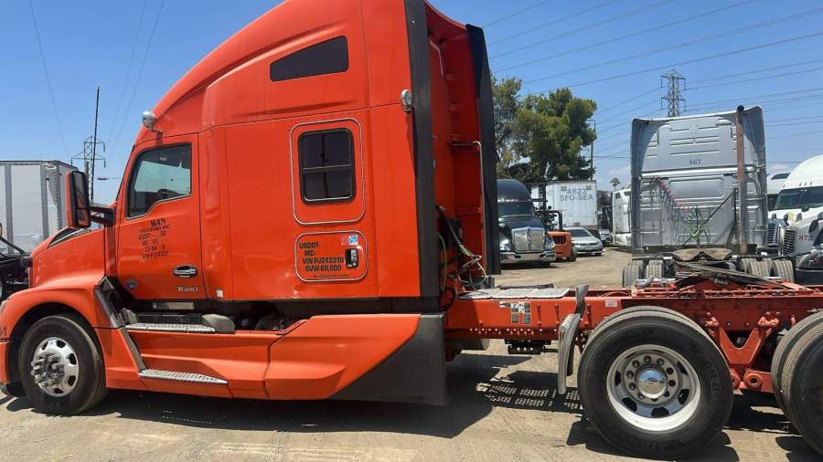 2023 Kenworth T680