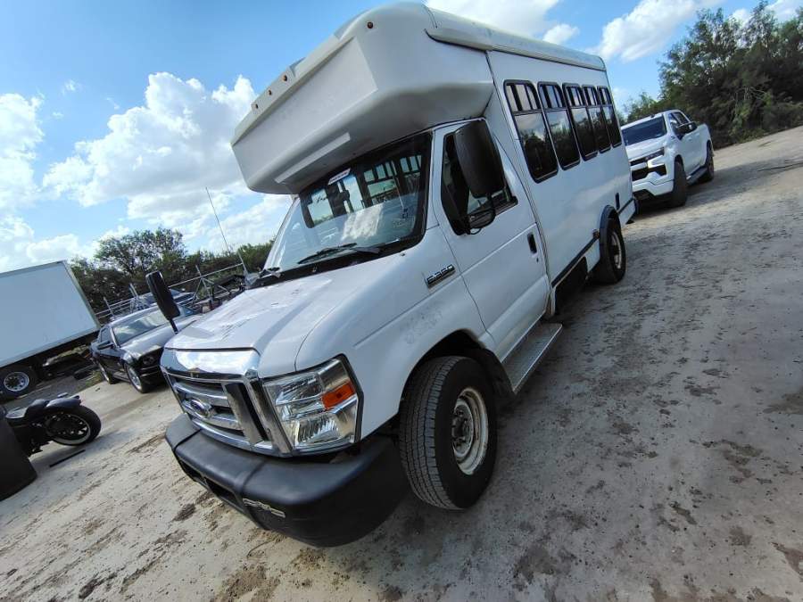 2017 Ford E350