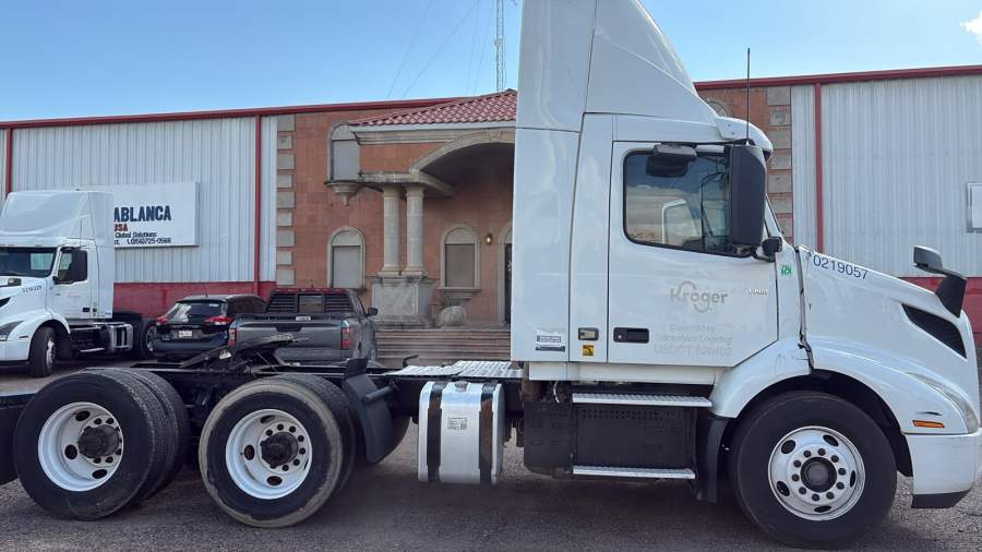 2020 Volvo Truck VNR