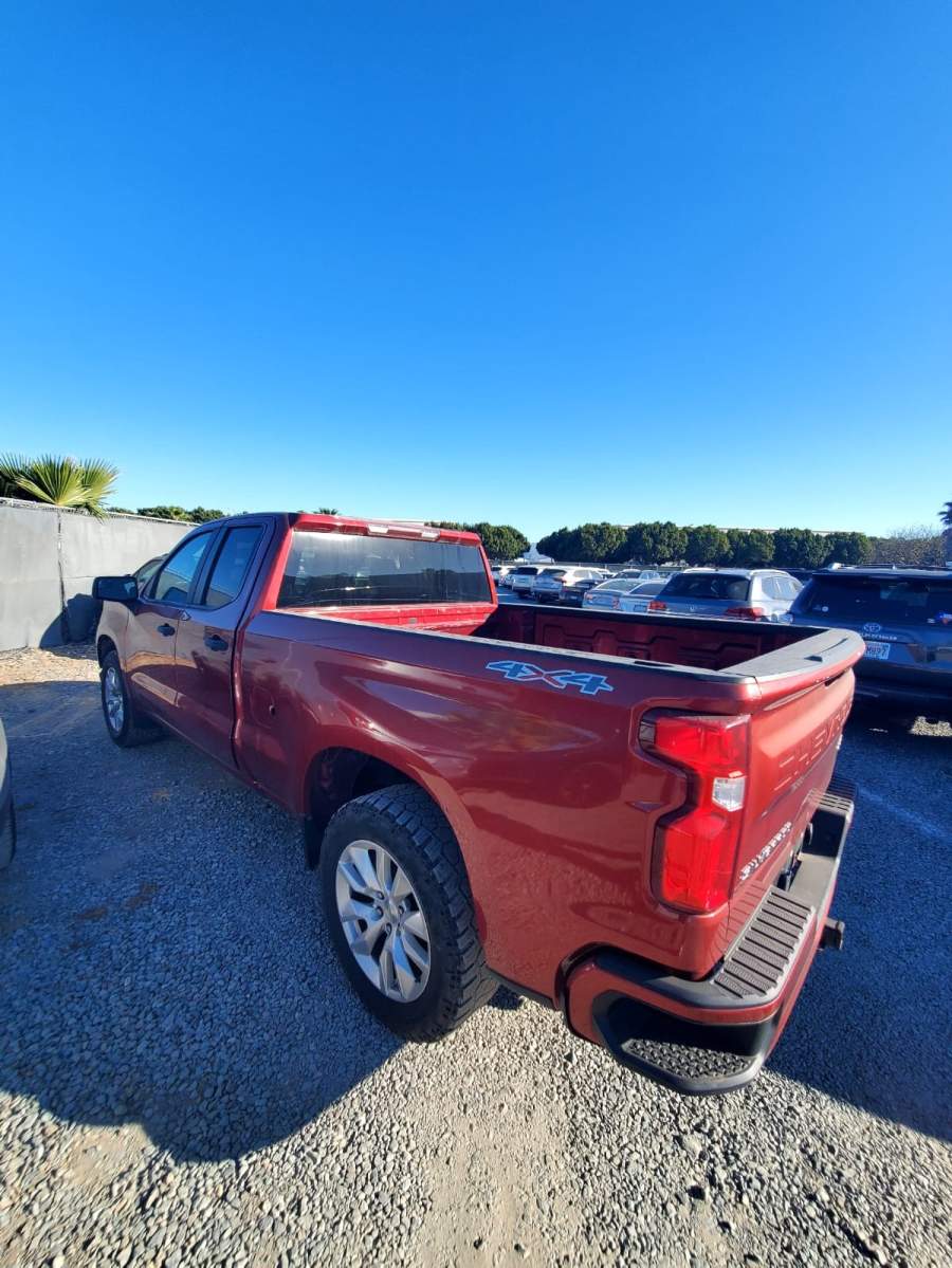 2020 Chevrolet Silverado 1500 CUSTOM