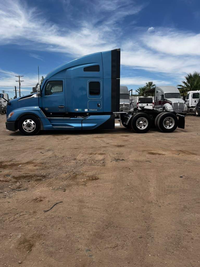 2023 Kenworth T680