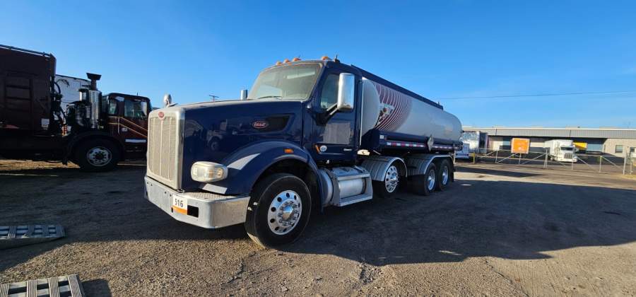 2016 Peterbilt MODEL 567
