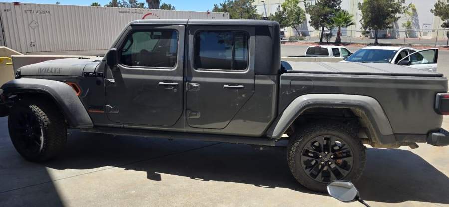 2021 Jeep Gladiator Willys