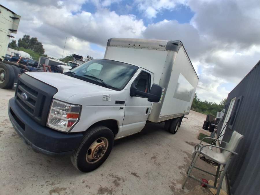 2019 Ford E-350 Super Duty