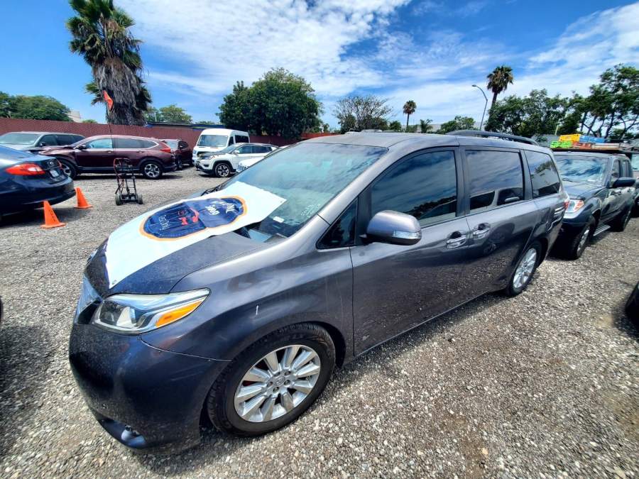 2015 Toyota Sienna LIMITED