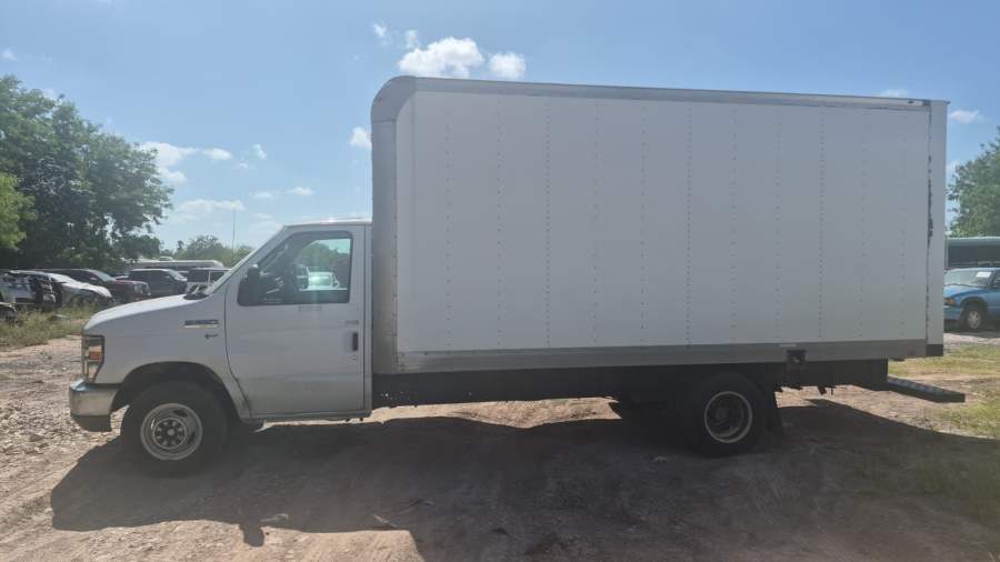 2019 Ford E-350 Super Duty