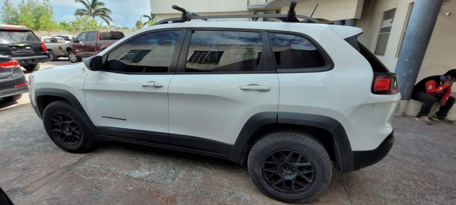 2019 Jeep Cherokee