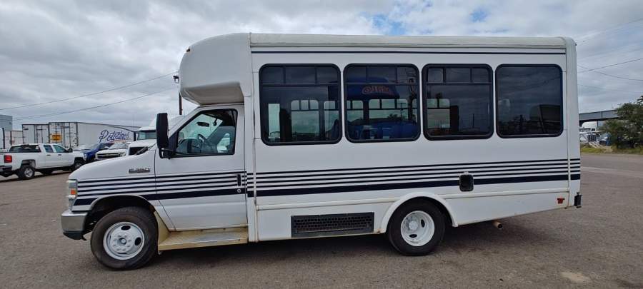 2017 Ford E-350 Super Duty