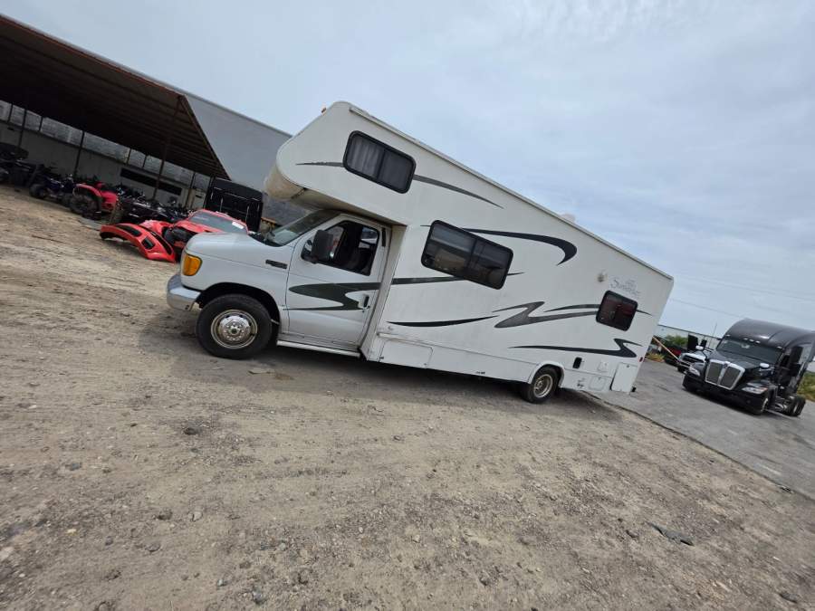 2004 Ford E-450