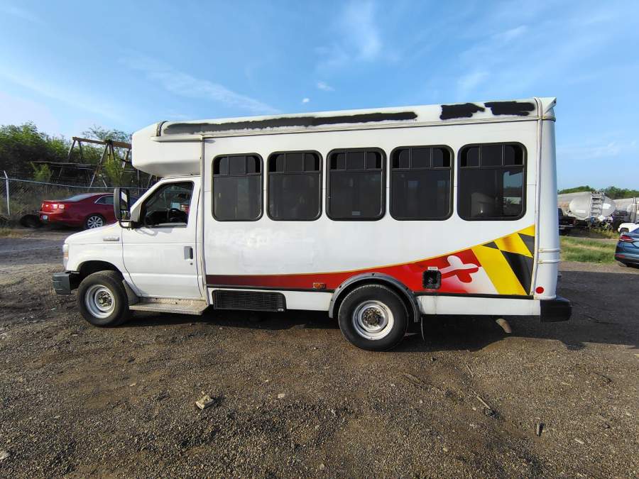 2017 Ford E-350