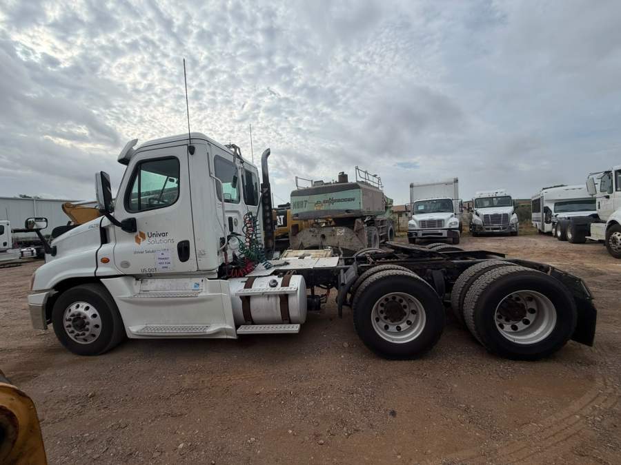 2016 Freightliner CASCADIA