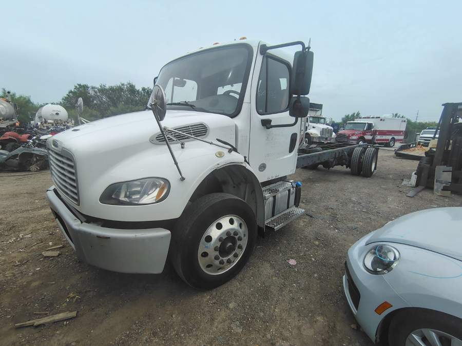 2016 Freightliner M2
