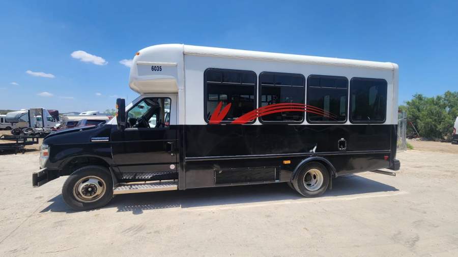 2018 Ford E-450 super duty