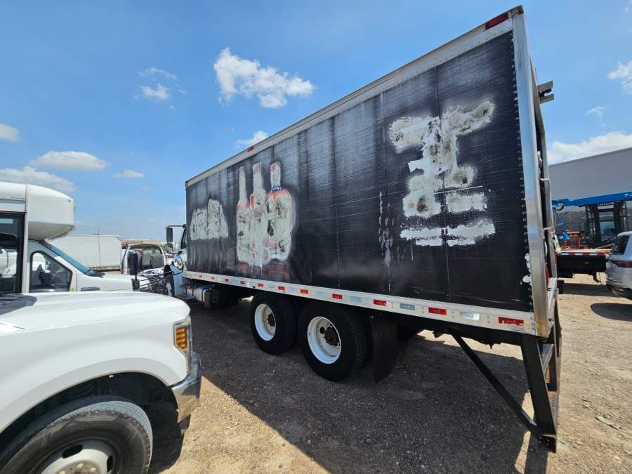 2016 Freightliner M2