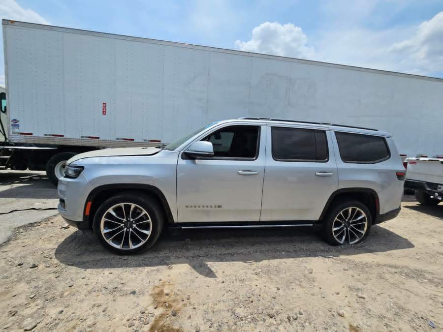 2022 Jeep Wagoneer