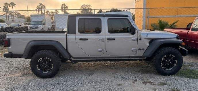 2020 Jeep Gladiator Sport