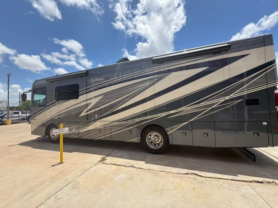 2025 Freightliner Motorhome Chassis