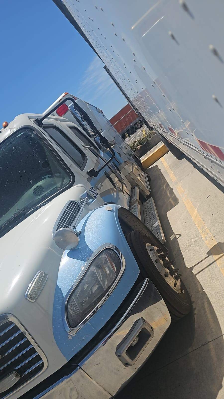 2017 Freightliner M2 106