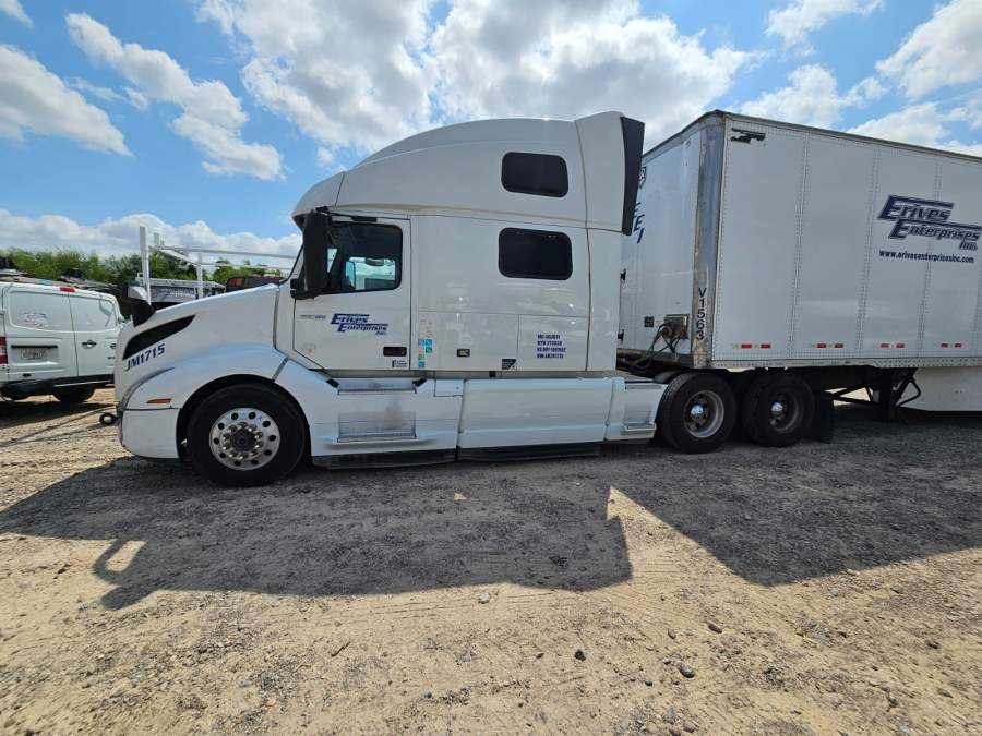2020 Volvo Truck VNL