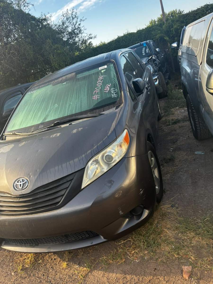 2016 Toyota Sienna L