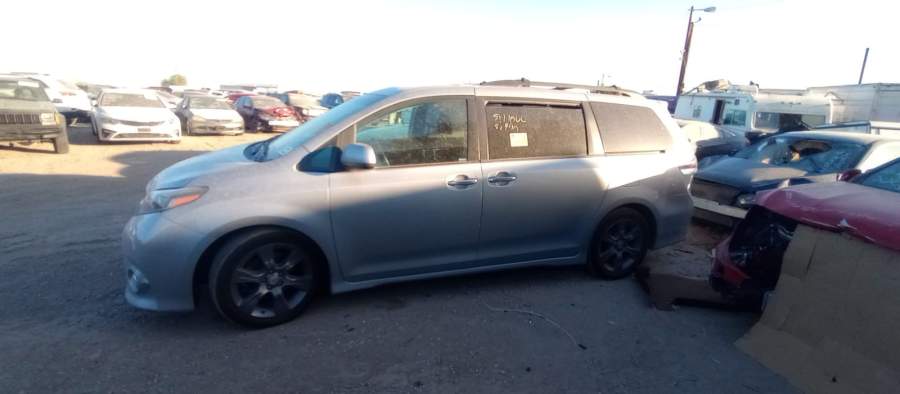 2016 Toyota Sienna