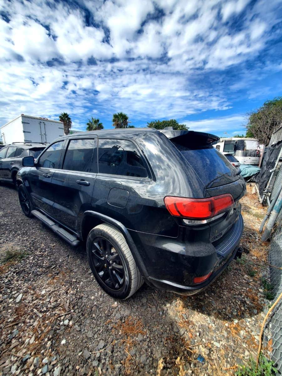 2020 Jeep Grand Cherokee Altitude / Laredo / Laredo E /