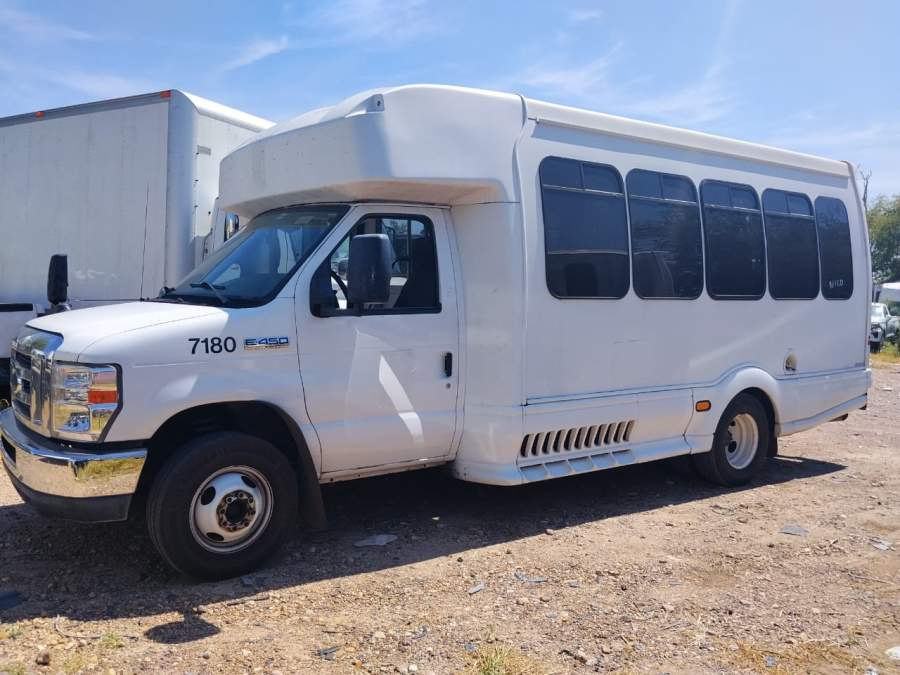 2015 Ford E-450 super duty