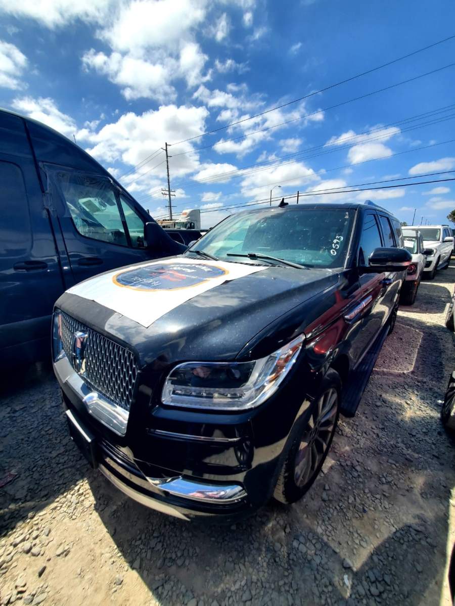 2021 Lincoln Navigator L RESERVE