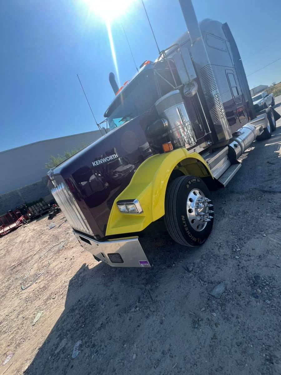 2021 Kenworth T800