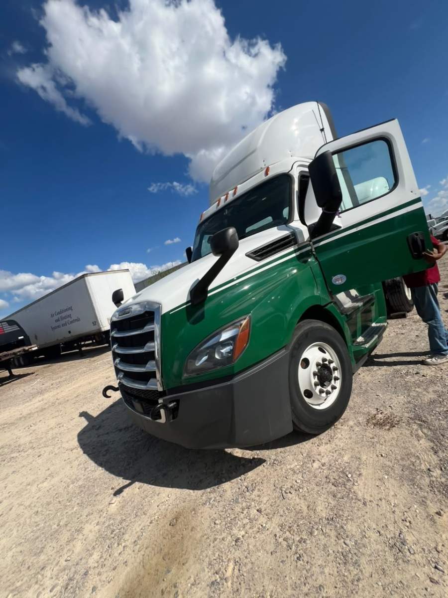 2019 Freightliner CASCADIA