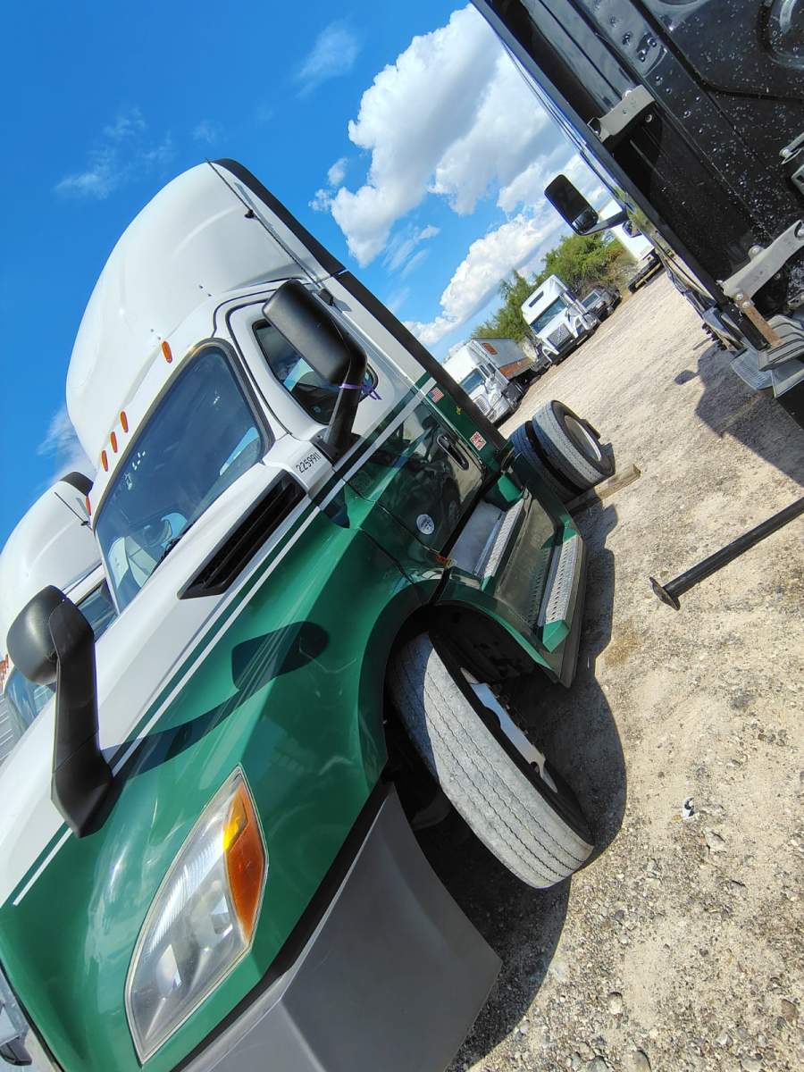 2019 Freightliner CASCADIA