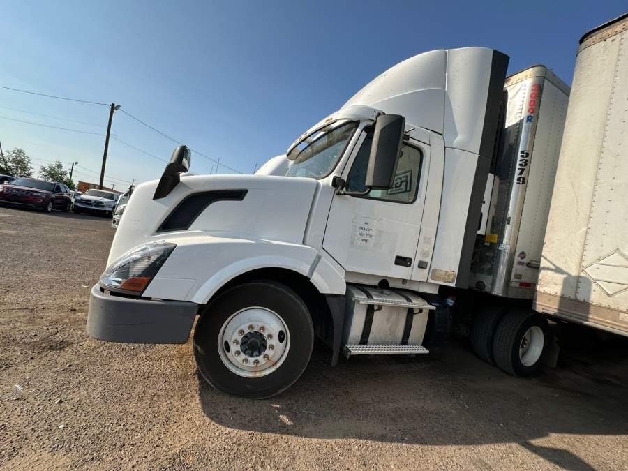 2016 Volvo Truck VNL