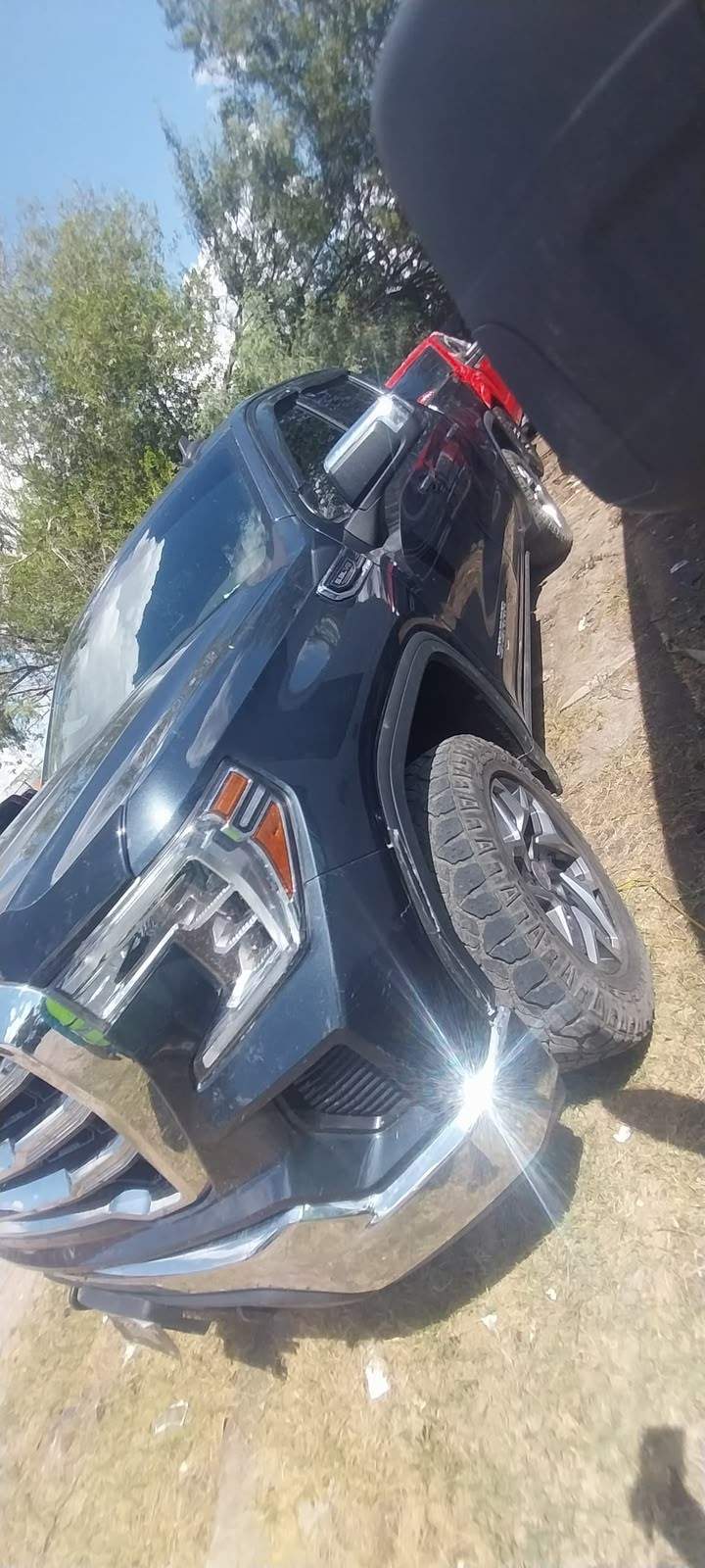 2019 GMC Sierra 1500  SLE