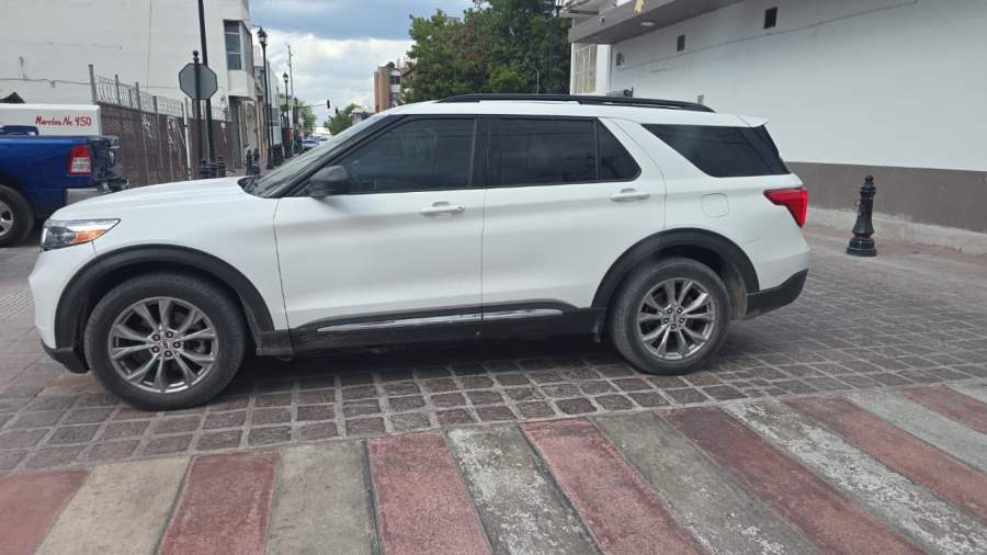 2020 Ford Explorer  XLT 2020