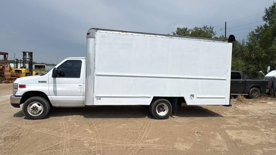 2019 Ford E-350