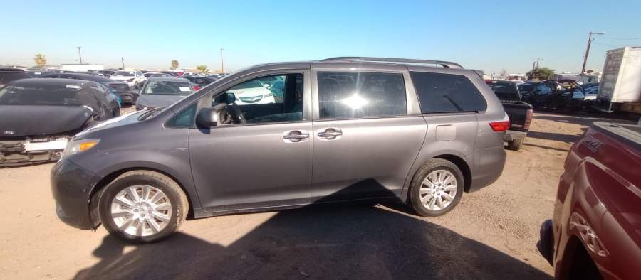 2016 Toyota Sienna