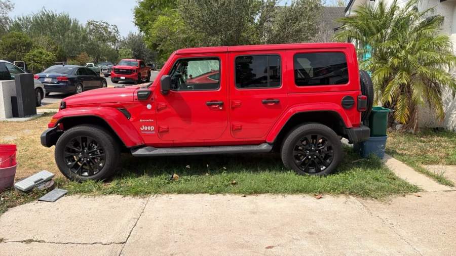 2021 Jeep Wrangler UNLIMITED SHARA 4XE