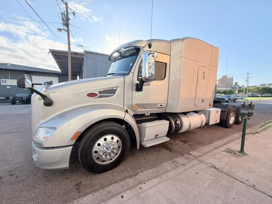2020 Peterbilt 579