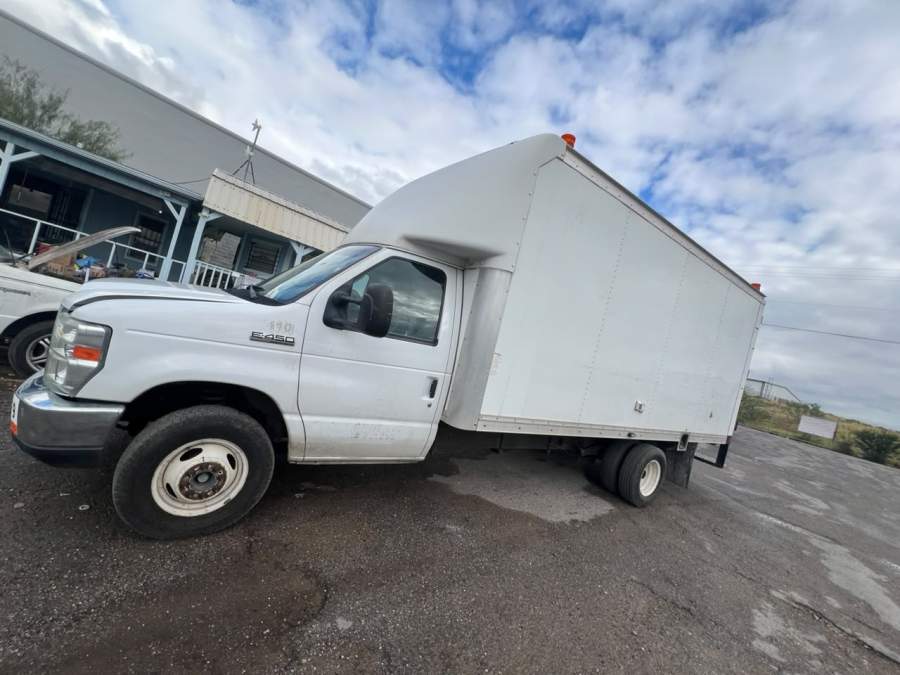 2016 Ford E-450