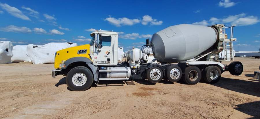 2019 MACK GRANITE