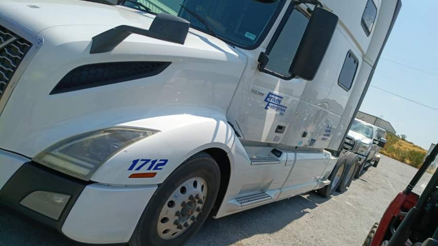 2020 Volvo Truck VNL