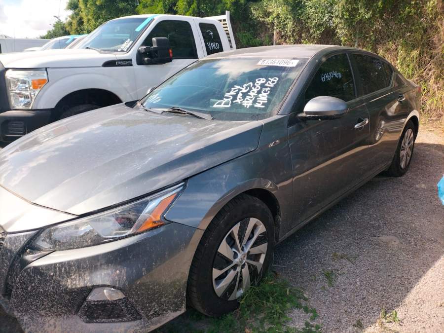 2020 Nissan Altima