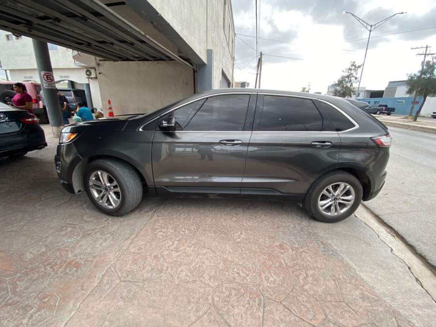 2016 Ford Edge