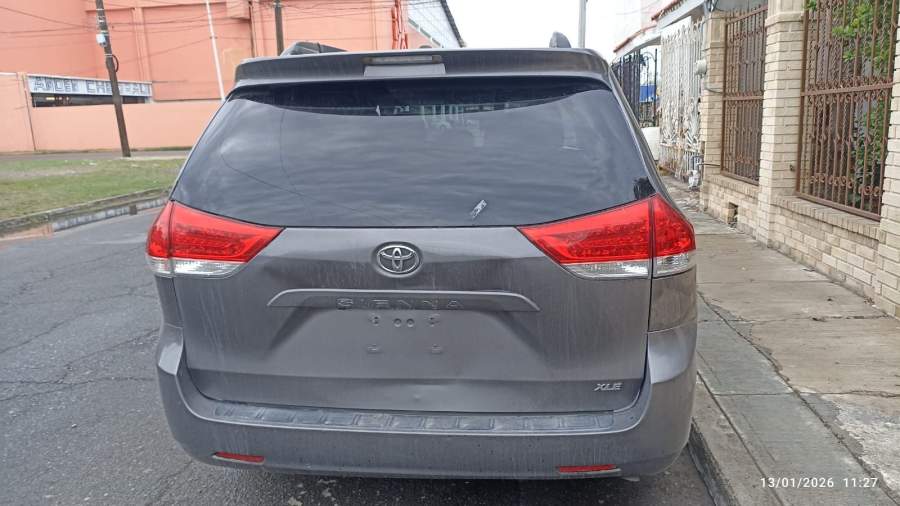 2015 Toyota Sienna