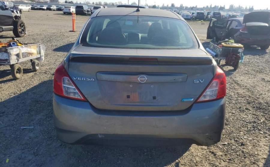 2016 Nissan Versa 1.6 SV