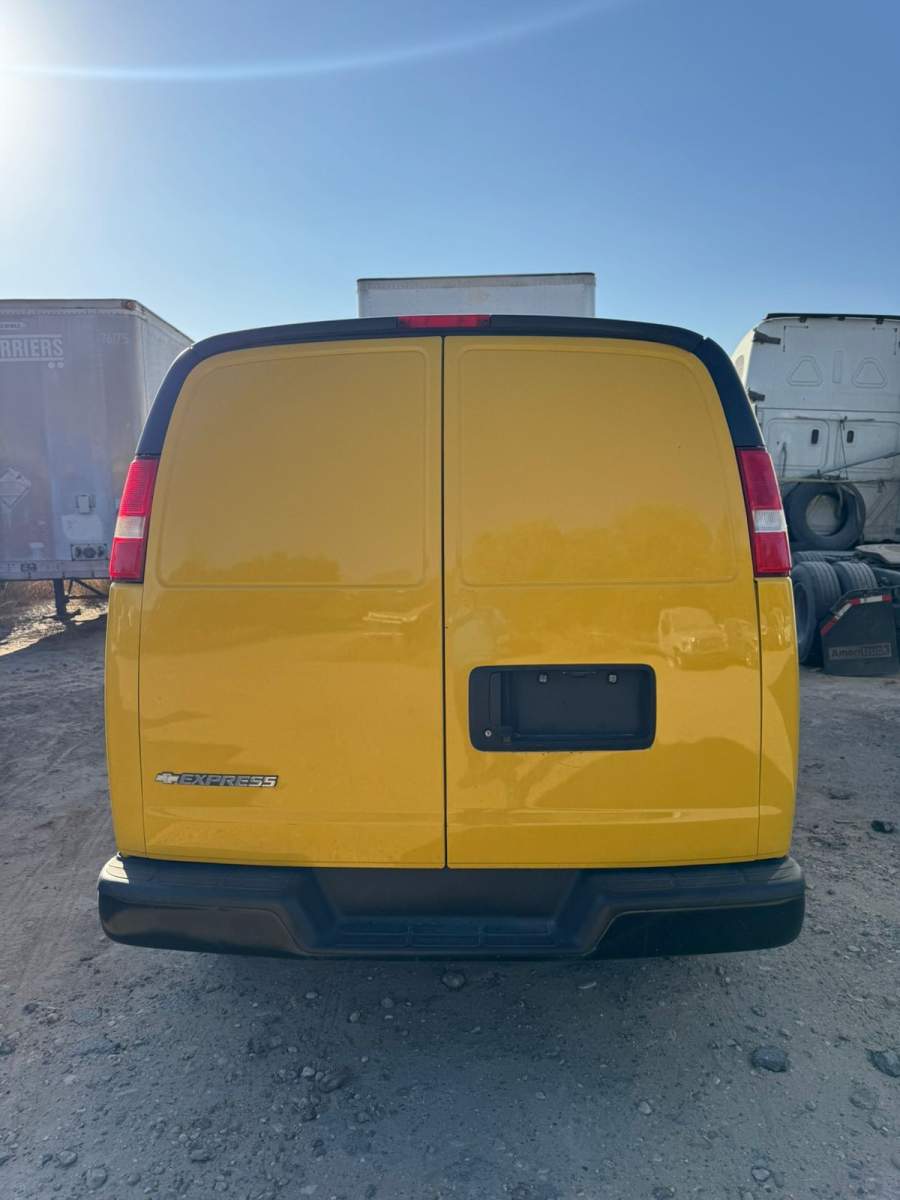 2021 Chevrolet Express 2500