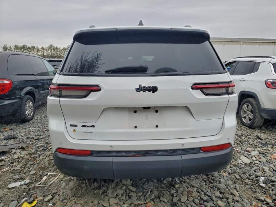 2021 Jeep Grand Cherokee Laredo 4Wd