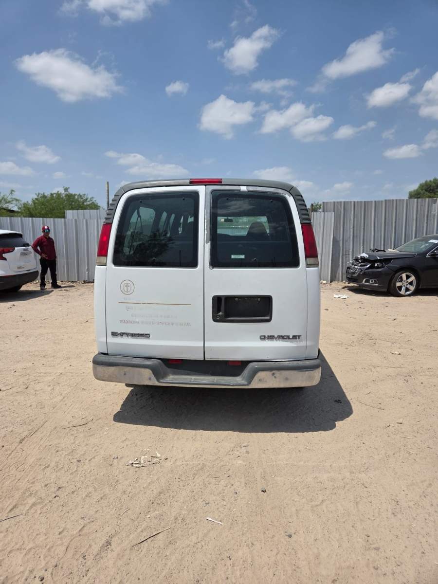 1998 Chevrolet Express 3500