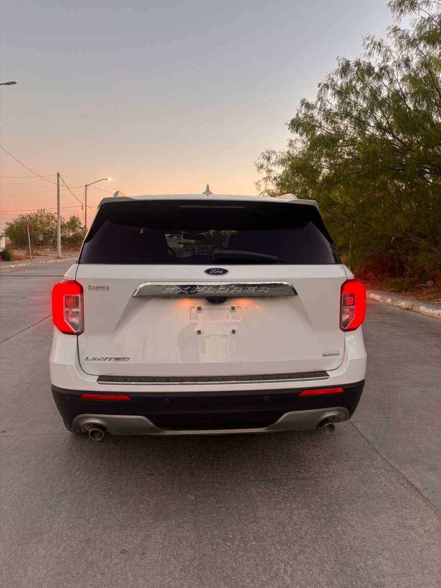 2020 Ford Explorer