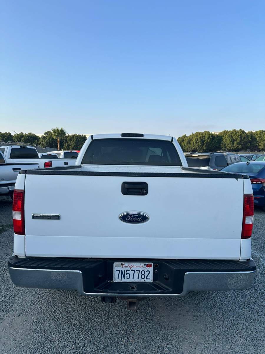 2004 Ford F-150 XL